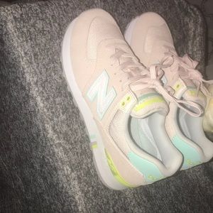 NEW BALANCE SNEAKERS 574💛💚💙
